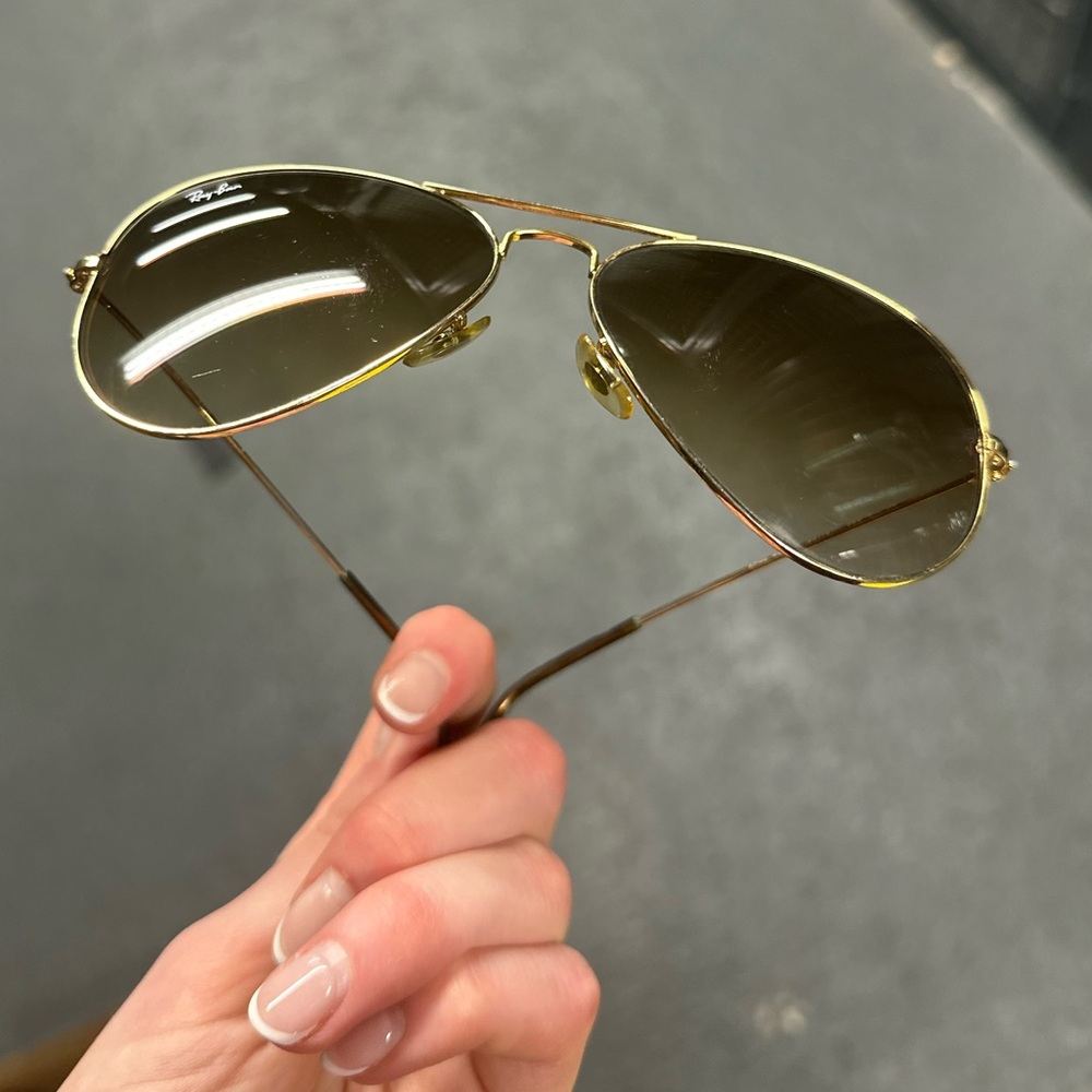 Ray-Ban Aviator Sunglasses with Tan Case and Cloth - Loved Condition - Picture 11 of 13